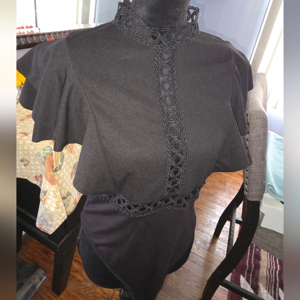 SHEIN Black Lace-Trim Fitted Bodysuit